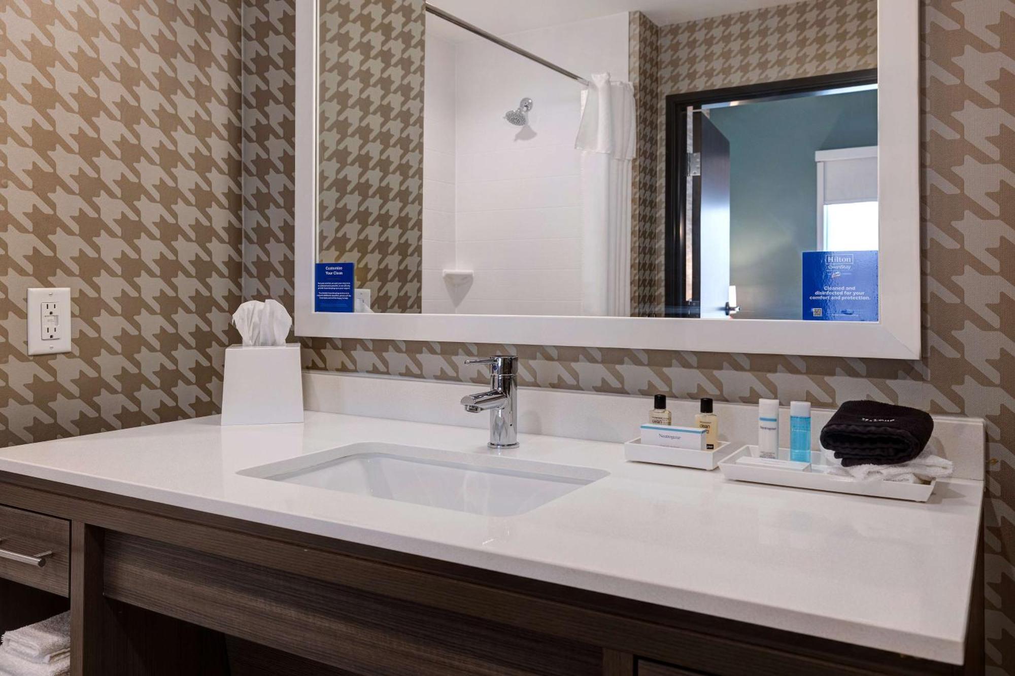 Home2 Suites By Hilton Dekalb Eksteriør billede