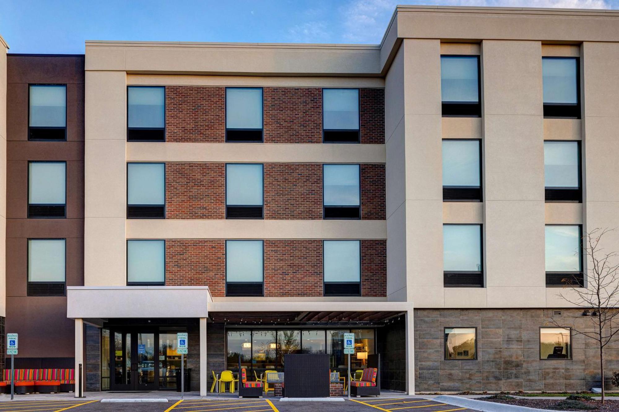 Home2 Suites By Hilton Dekalb Eksteriør billede